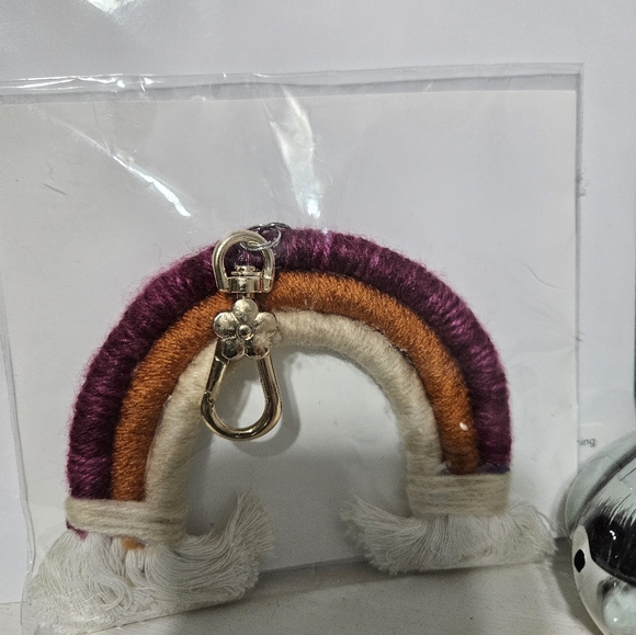 RAINBOW KEY RINGS, choose one. - Picture 5 of 5